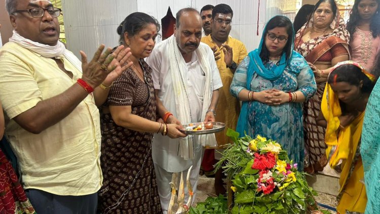 सुभाष गोयल ने प्रदेश की खुशहाली के लिए देवगढ़ धाम में किया रुद्राभिषेक