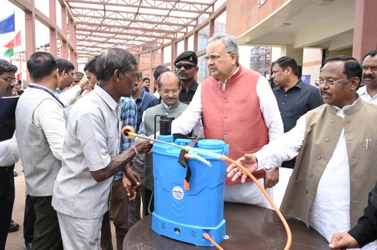 विधानसभा अध्यक्ष डॉ. रमन सिंह लाभार्थी किसान सम्मेलन में हुए शामिल