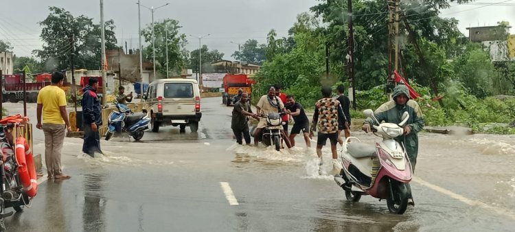 बस्तर अंचल में राहत कार्यों में आई तेजी : वनमंत्री केदार कश्यप ने अधिकारियों को दिए थे निर्देश