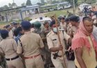 पुलिस थाने में युवक की आत्महत्या से भड़का माहौल, पुलिसकर्मियों से मारपीट और पत्थरबाजी