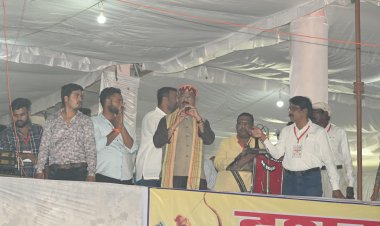 उप मुख्यमंत्री साव ने मुंगेली में अधर्म,असत्य और अन्याय के प्रतीक रावण के पुतले का किया दहन