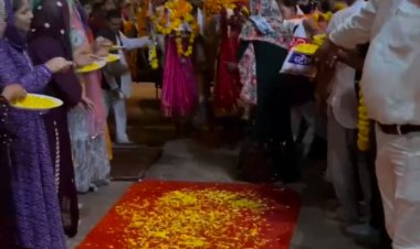 सिन्धु भवन में हिंगलाजिन माता रानी के छत्र को आमंत्रित किया गया