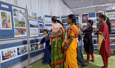 सरस मेला में जनता ने दिखाया उत्साह, दुकानों में पहुंच उत्पादों की कर रहे सराहना
