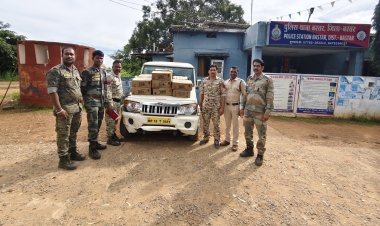 शराब तस्कर वाहन में 14 पेटी शराब को छोड़कर फरार