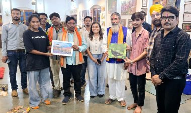 सांसद महेश कश्यप और भोजराज नाग ने बच्चों का किया उत्साहवर्धन
