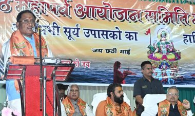 खारुन नदी तट पर हुई छठी मैया की मंगल आरती,शामिल हुए मुख्यमंत्री