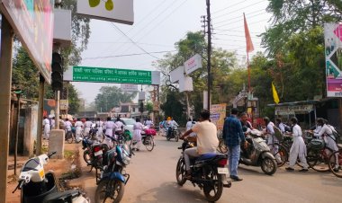 रेल्वे स्टेशन,थाना,कचहरी, नवधा चौक और स्कूल को जोड़ने वाले अग्रसेन चौक में हर दिन जाम की स्थिति
