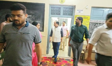 Raipur Breaking : कलेक्टर देर रात मतदान केंद्र का निरीक्षण करने निकले,13 नवंबर को मतदान