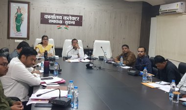 कलेक्टर  देवेश कुमार ध्रुव ने समय-सीमा की बैठक में दिए महत्वपूर्ण निर्देश