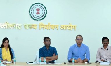 अब होंगे निकाय चुनाव : राज्य निर्वाचन आयुक्त ने स्थानीय तैयारियों के संबंध में जिला निर्वाचन अधिकारियों की ली बैठक