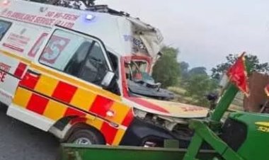 Breaking : किलेपाल के पास बड़ा सड़क हादसा,ट्रक से टकराई एम्बुलेंस,डॉक्टर और ड्रेसर की मौत