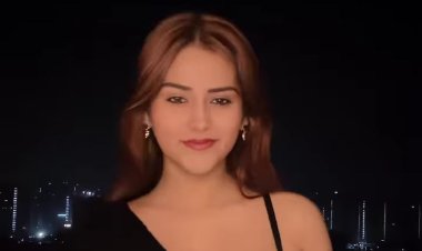 ब्लैक साड़ी में मॉडल ने लगाया "बोल्डनेस" का तड़का, हॉट अदाओं से फैंस के दिलों पर ढाया कहर