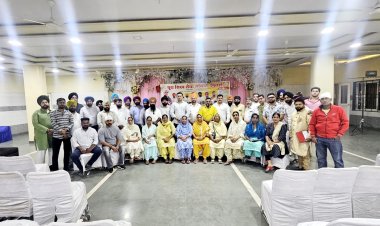 यूथ सिख सेवा समिति की कोर कमेटी एवं सदस्यों की बैठक अध्यक्ष इंदरजीत सिंघ (छोटू) की अध्यक्षता में सम्पन्न