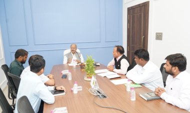 राजधानी में यातायात को सुगम बनाने सांसद बृजमोहन ने ली महत्वपूर्ण बैठक