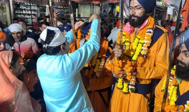 नगर कीर्तन शोभा यात्रा का विधायक के नेतृत्व में हुआ स्वागत