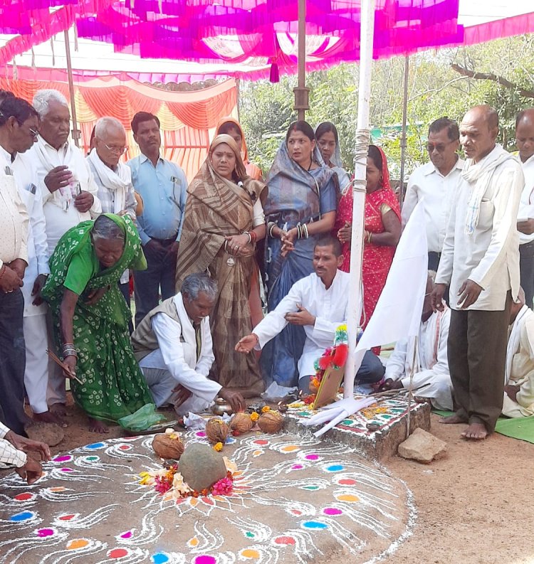 सर्व आदिवासी समाज ने शहीद वीर नारायण सिंह शहादत दिवस मनाया