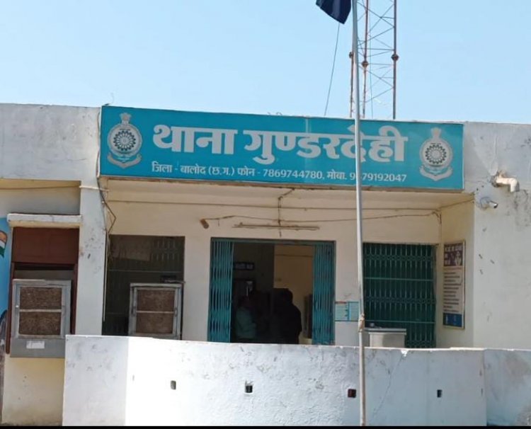 काटपत्ती-ताश खेल रहे जुआरियों को पुलिस ने दबोचा