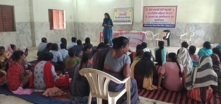 एकीकृत बाल विकास परियोजना बारसूर में "अंतरराष्ट्रीय महिला दिवस" पर हुआ कार्यक्रम