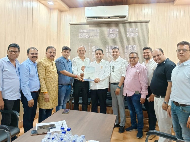 राजनांदगांव जिला इकाई के अध्यक्ष पद पर कमलेश बैद हुए मनोनीत, चेंबर प्रदेश अध्यक्ष सतीश थौरानी ने दी बधाई
