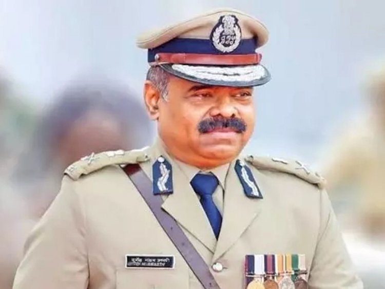 सरकार की कार्रवाई से तय समय से पहले खत्म हो सकता है नक्सलवाद: डीएम अवस्थी