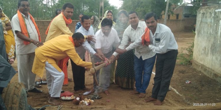 सांकरा में जिला पंचायत अध्यक्ष अरूण सार्वा ने किया विभिन्न विकास कार्यों का भूमिपूजन