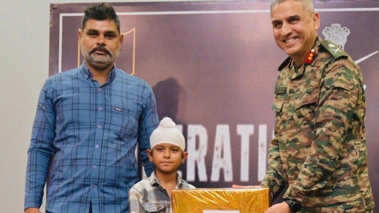 ऑपरेशन सिंदूर के सबसे छोटे सैनिक को सेना ने किया सम्मानित