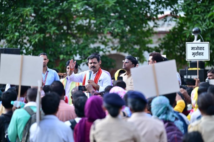 उप मुख्यमंत्री विजय शर्मा ने किया नक्सल प्रभावितों की रैली को संबोधित