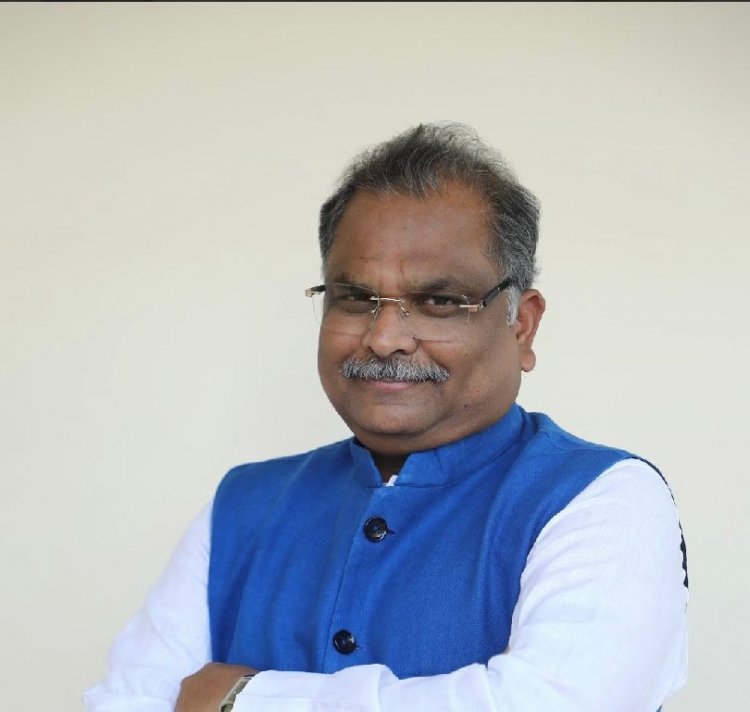 मुख्यमंत्री साय, विस अध्यक्ष डॉ. सिंह, भाजपा प्रदेश अध्यक्ष देव समेत प्रदेश के मंत्रियों, सांसदों, विधायकों व महापौरों की उपस्थिति में मद्दी ने संभाला बेवरेजेस कॉर्पोरेशन का अध्यक्ष पद