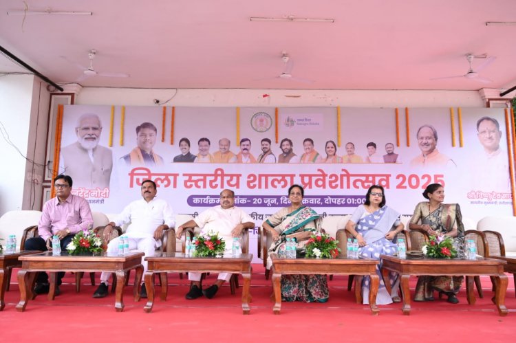 विधायक पुरंदर मिश्रा ने पढ़ाई में मेहनत और मोबाइल के संयमित उपयोग की दी सीख