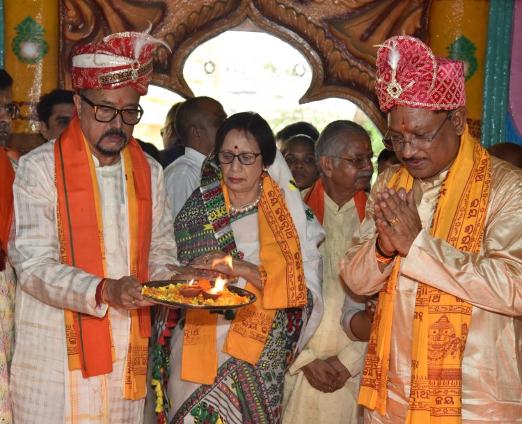 रथयात्रा महोत्सव में शामिल हुए राज्यपाल और मुख्यमंत्री, छेरापहरा की रस्म अदायगी कर मांगा प्रदेशवासियों के लिए आशीर्वाद