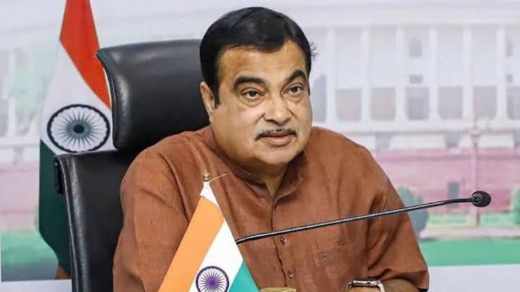 दो पहिया वाहनों पर टोल टैक्स लगाने की कोई योजना नहीं : नितिन गडकरी