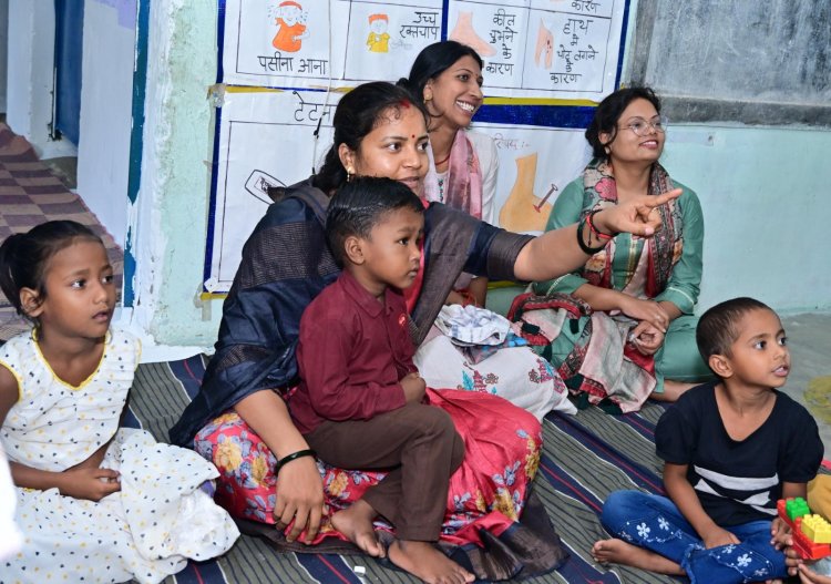 मंत्री लक्ष्मी राजवाड़े ने किया आंगनबाड़ी और प्राथमिक शाला का औचक निरीक्षण