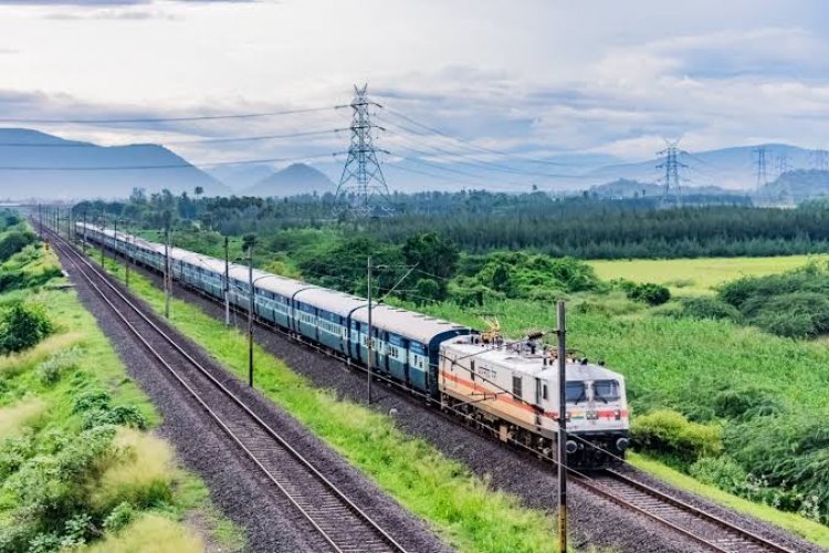 भारतीय रेलवे की बड़ी पहलः अब 4 नहीं , 8 घंटे पहले बनेगा रिजर्वेशन चार्ट