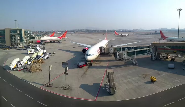 "कानपुर और आगरा एयरपोर्ट" को मिली बम से उड़ाने की धमकी