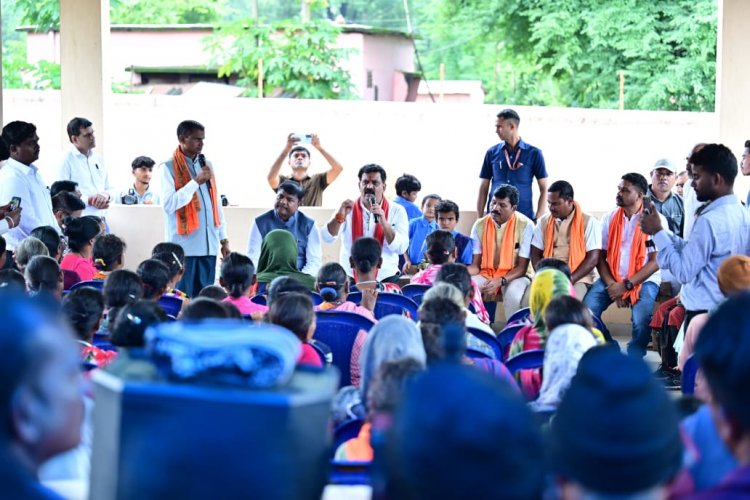 अबूझमाड़ के अतिसंवेदनशील क्षेत्र इरकभट्टी पहुंचे उपमुख्यमंत्री विजय शर्मा