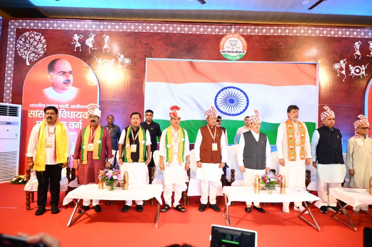 जनता के बीच विश्वास और विनम्रता रखें, भ्रष्टाचार को गंभीरता से लें: नड्डा