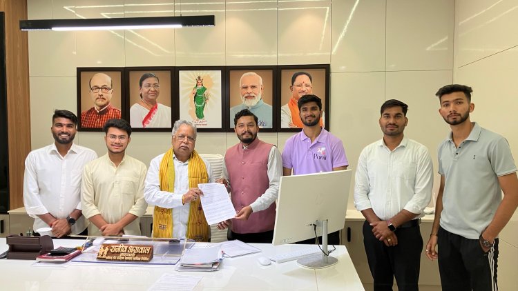 छत्तीसगढ़ को फार्मास्यूटिकल इंडस्ट्री का हब बनाने सीएसआईडीसी अध्यक्ष को सौंपा गया ज्ञापन