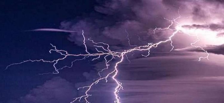 रायपुर में छत पर बैठकर गेम खेल रहे युवक की आकाशीय बिजली गिरने से मौत