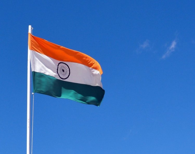 सूर्यास्त के बाद तिरंगा न उतारना अपराध नहीं: केरल हाईकोर्ट