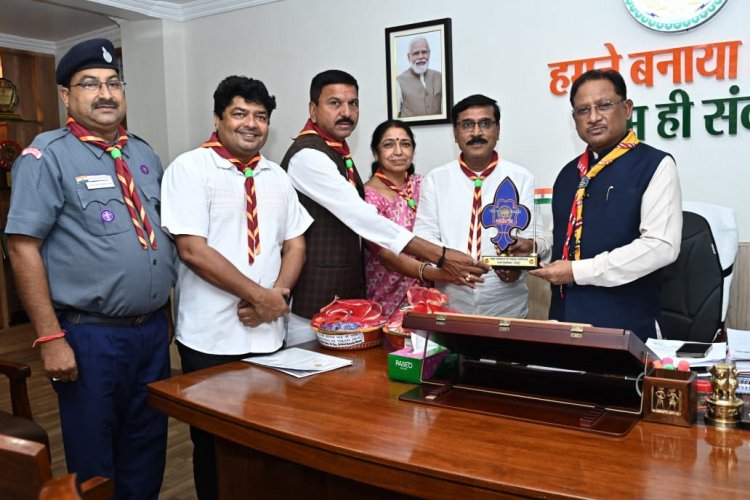 सीमा के वीरों को सौंपा गया स्नेह-संदेश : भारत स्काउट्स एवं गाइड्स छत्तीसगढ़ द्वारा भेजी गईं 60111 राखियाँ