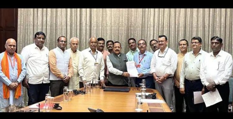संसद भवन में सरकारी कर्मचारी राष्ट्रीय परिसंघ ने उठाई 13 सूत्रीय मांगों की बुलंद आवाज