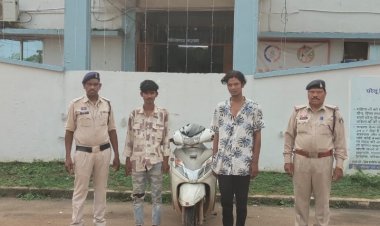 रायपुर में दो चोर गिरफ्तार, मोपेड बरामद