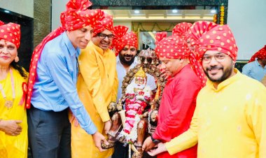 अग्रसेन जयंती पर छत्तीसगढ़ी अग्रवाल समाज द्वारा किया गया भव्य शोभायात्रा का आयोजन