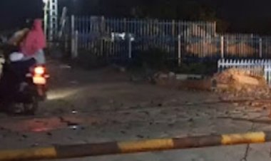 नशे में ट्रैक्टर चालक ने बैरियर तोड़कर किया फाटक पार, गुजरने वाली थी ट्रेन