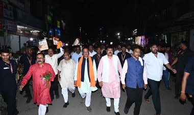 जीएसटी बचत उत्सव का जायजा लेने बाजार पहुंचे मुख्यमंत्री साय,व्यापारियों में दिखा भारी उत्साह