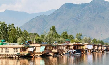 पहलगाम हमले के बाद कश्मीर में सात पर्यटन स्थल फिर खुले