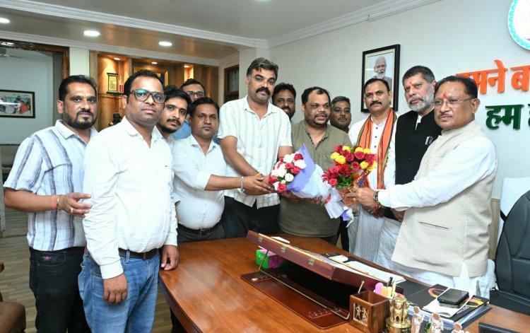 एनएचएम कर्मचारियों की हड़ताल समाप्त,प्रमुख मांगें पूर्ण होने पर संघ ने मुख्यमंत्री का जताया आभार