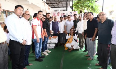 विधायक पुरंदर मिश्रा को जन्मदिन की बधाई देने लगा तांता,बेटे सौरभ सहित समर्थकों ने किया रक्तदान