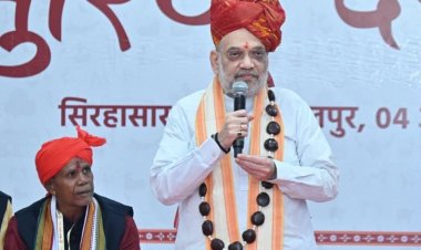 मुरिया दरबार में शामिल हुए गृह मंत्री अमित शाह,माओवाद से जुड़कर हथियार उठा चुके बच्चों को समझाने का आह्वान