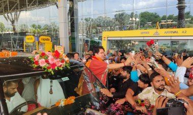 बागेश्वर धाम पीठाधीश्वर पंडित धीरेंद्र कृष्ण शास्त्री का रायपुर में हुआ भव्य स्वागत